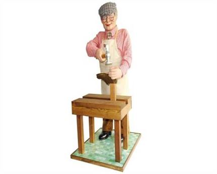 SHOE MAKER MAN 